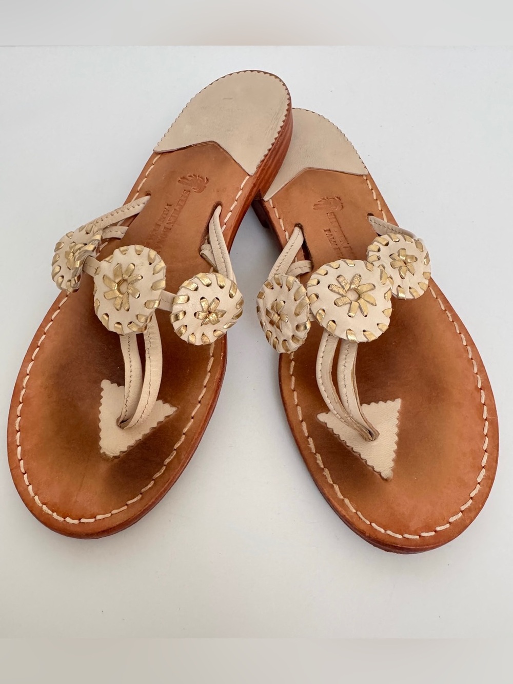 Stephen Bonanno Cream and Gold Floral Medallions Palm Beach Leather Sandals, 8